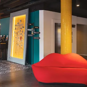 Mercure Centre Gare Montparnasse פריז